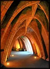 arcs caténaires de la Casa Milà à Barcelone.