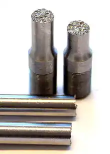 Faciès de rupture fragile d'une fonte après un essai de traction.