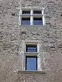 Détail des fenêtres du château de Bosses.