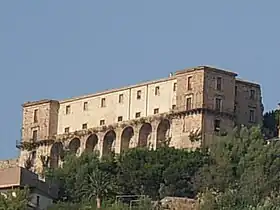 Le château Ruffo