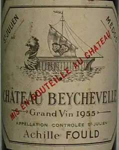 Château Beychevelle (AOC saint-julien, 4e&nbsp;cru classé) : un drakkar rappelle qu'il fut la propriété d'Épernon, amiral de France.