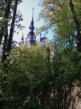 Château Le Fy surplombant Esneux.