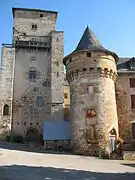 Donjon et tour (côté ouest)