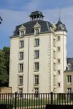 Château de Keravéon : la tour.