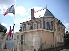 Châteaudun25, rue Jean Moulin.