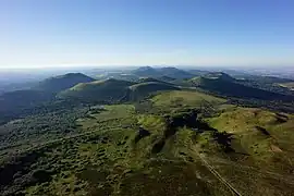 Vue de la Chaîne des Puys en Auvergne, 5e&nbsp;sketch.