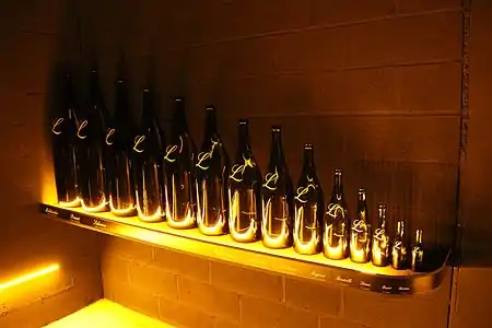 Différentes contenances de champagnes «&nbsp;Lanson&nbsp;» en 2014.