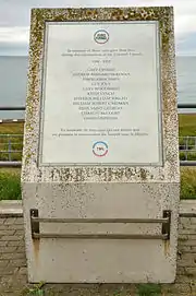 Plaque en mémoire des ouvriers morts durant le chantier du tunnel