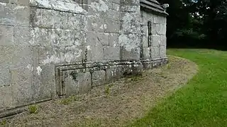 Plinthe du croisillon sud