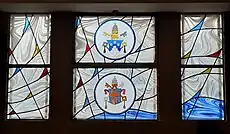 Armoiries papales de Jean-Paul Ier (haut) et de Jean-Paul II (bas)