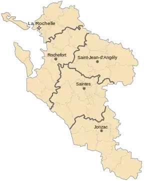 Carte représentant les cinq arrondissements de la Charente-Maritime et leurs chefs-lieux respectifs