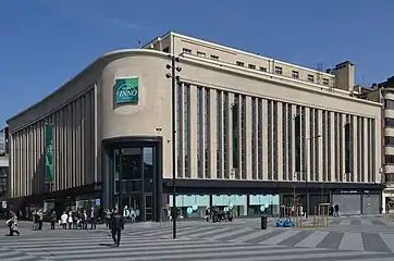 Grand magasin Galeria Inno (anciennement À l'Innovation) construit en 1951 par les architectes Jean-Marie Plumier et André Dautzenberg.
