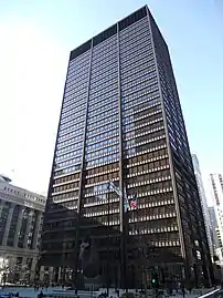 Le Richard J. Daley Center dans The Dark Knight : Le Chevalier noir.