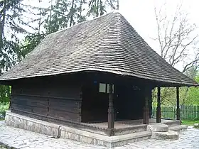 Église d'Intr-un lemn