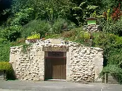 Cave extérieure, rue de Rosoy