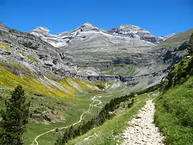Cirque de Soaso et massif du Mont-Perdu.