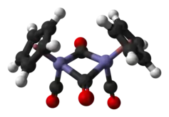 Isomère cis sans liaison Fe–Fe