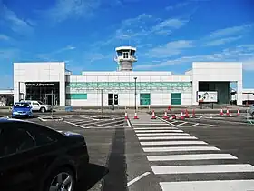 Terminal et tour de contrôle.