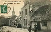 La rue du cimetière au début du XXe&nbsp;siècle  (carte postale Armand Waron).