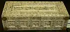 Coffret d'ivoire à décor mythologique, Constantinople, fin du Xe&nbsp;siècle.