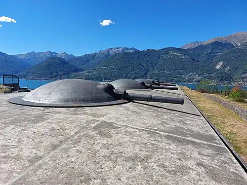 Canons du fort Montecchio Nord (province de Lecco, Lombardie).