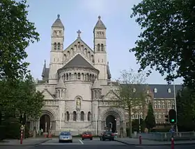 Image illustrative de l’article Église Saint-Jean-Berchmans d'Etterbeek