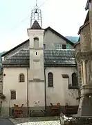 Chapelle Notre-Dame-des-Grâces sur la place de l'Église.