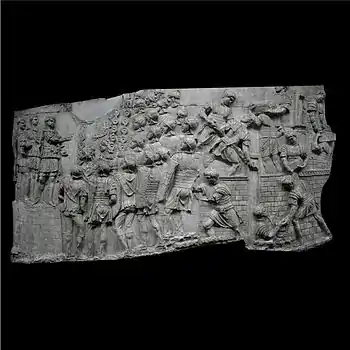 Harangue de Trajan et construction d'un camp.