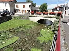 La Cousance et son pont à Cousances-les-Forges.