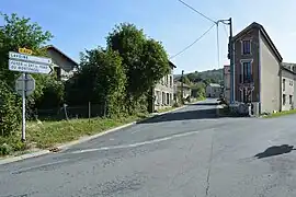 La D 422 vers Lavoine