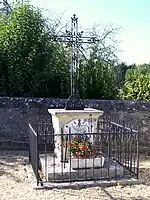 Le monument aux morts dans le cimetière (oct.&nbsp;2012)