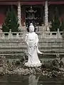 Guanyin du Temple Donglin (en). Sculpture moderne.