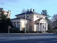 Le pavillon d'octroi&nbsp;(de) de Leipzig construit par Thormeyer (1827-1829).