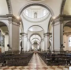 La vue générale de la nef