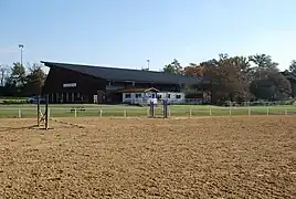 Centre équestre et ses carrières