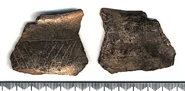 Extérieur et intérieur du tesson…