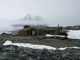 Image illustrative de l'article Base Est