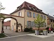 Presbytère (XVIIIe&nbsp;siècle),4 place de la Mairie.