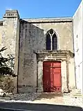 Entrée latérale de l'église.