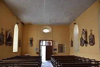 La nef côté porche.