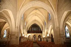 L'intérieur de l'église.
