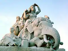 Sculpture d'éléphant.