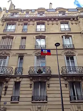 Ambassade à Paris.