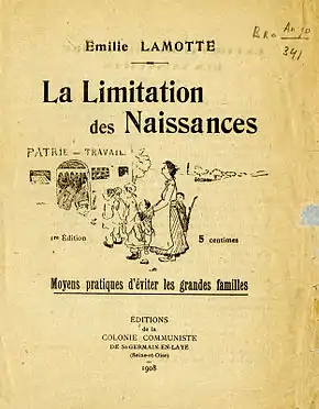 Couverture du livre, comprenant une illustration au centre.