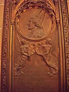 Épitaphe de Mgr&nbsp;Raess, cathédrale Notre-Dame de Strasbourg.