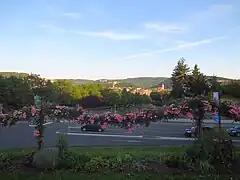 Vue sur La Boucle et sur la citadelle de Besançon.