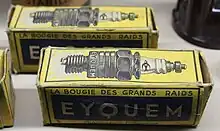 Photographie d'une bougie Eyquem dite des grands Raids.