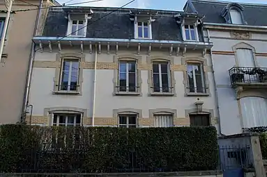 no&nbsp;8, maison