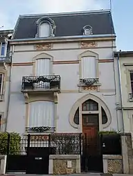 no&nbsp;6, maison