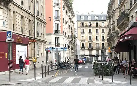 Rue Larrey depuis la rue Monge.